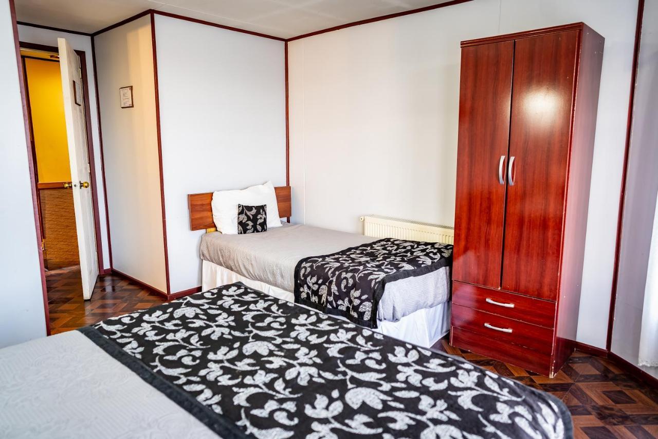 Hostal Alcazar Πουέρτο Νατάλες Εξωτερικό φωτογραφία