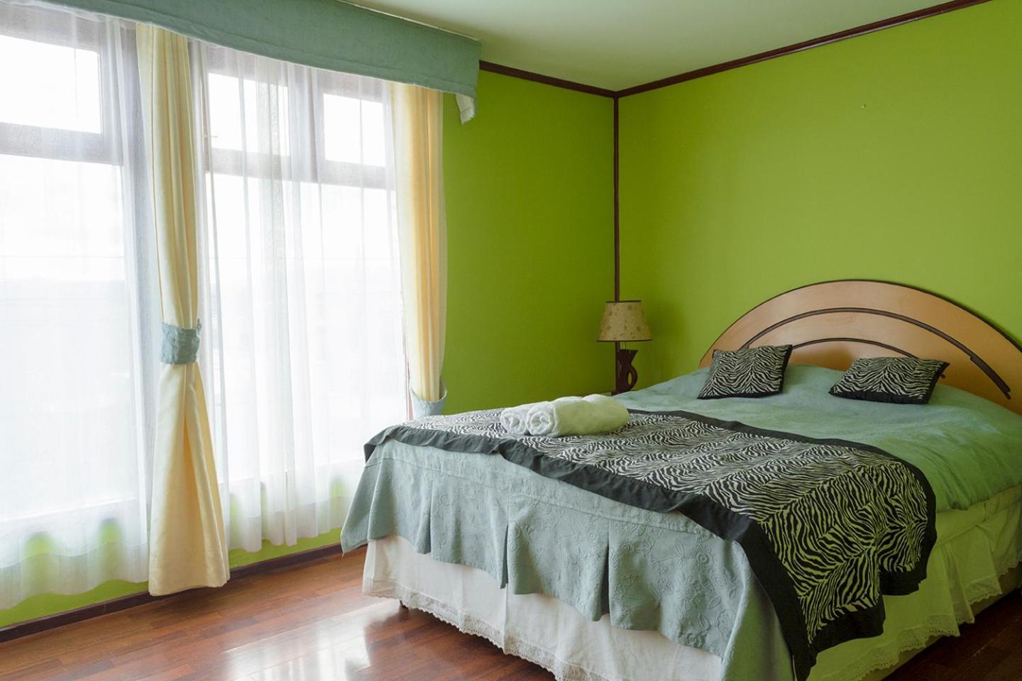Hostal Alcazar Πουέρτο Νατάλες Εξωτερικό φωτογραφία