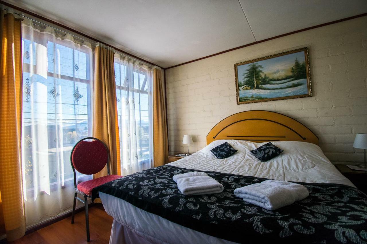 Hostal Alcazar Πουέρτο Νατάλες Εξωτερικό φωτογραφία