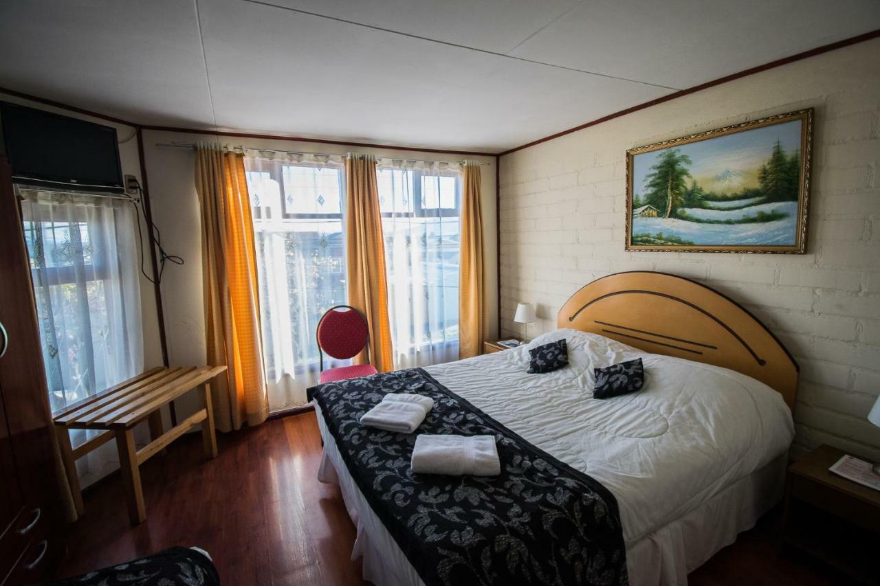 Hostal Alcazar Πουέρτο Νατάλες Εξωτερικό φωτογραφία