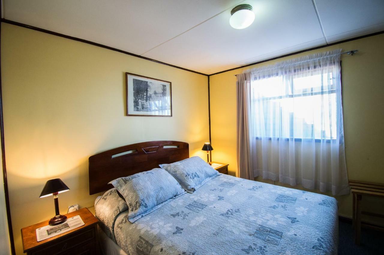 Hostal Alcazar Πουέρτο Νατάλες Εξωτερικό φωτογραφία