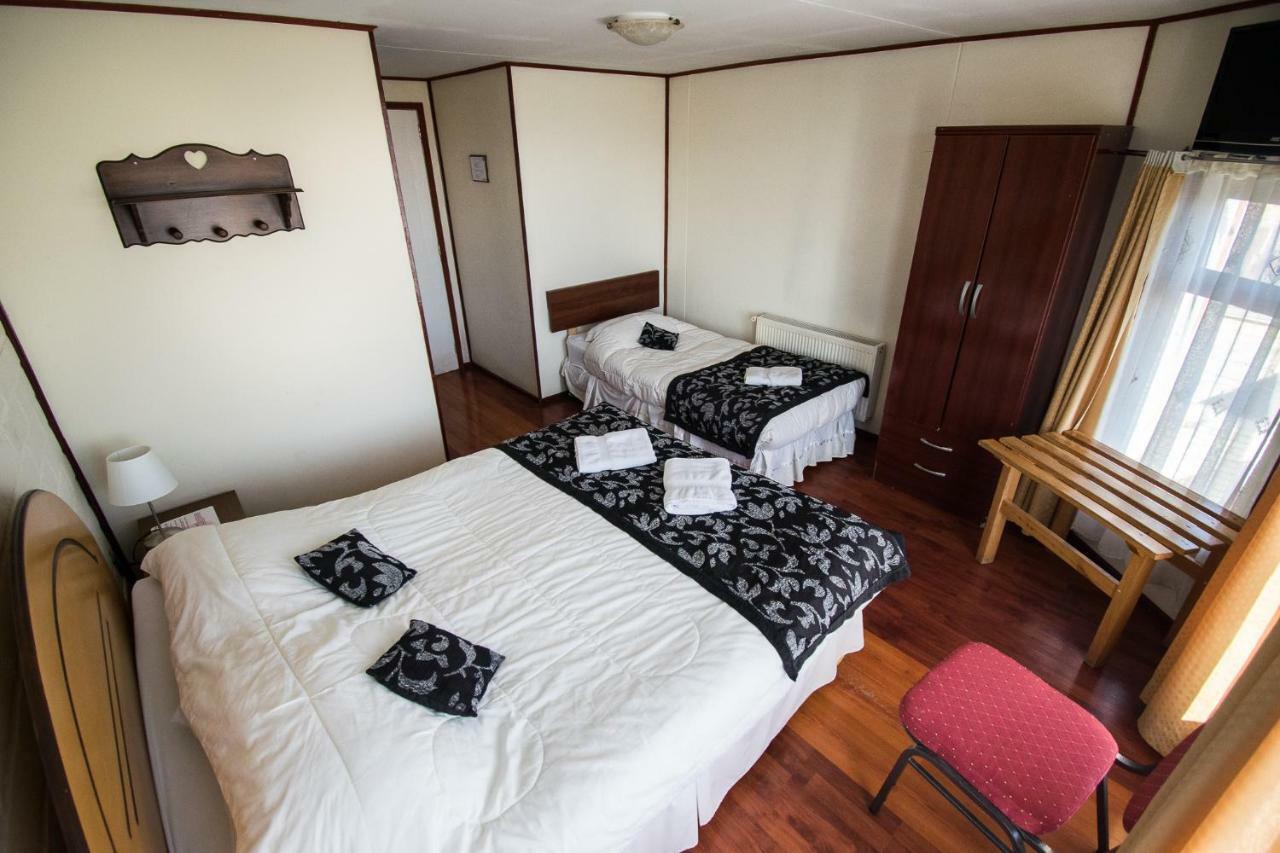 Hostal Alcazar Πουέρτο Νατάλες Εξωτερικό φωτογραφία